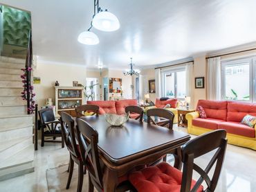 Casa aparellada en venda a Calle Mederos