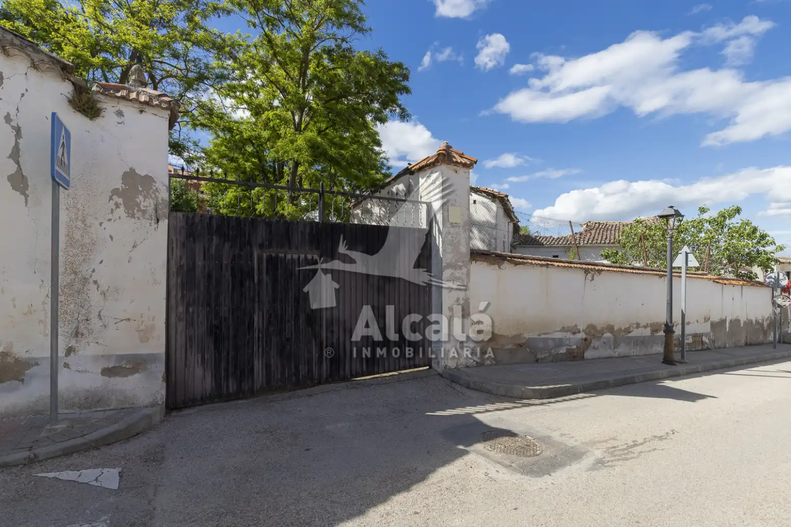 Exterior view of Residential for sale in Santorcaz