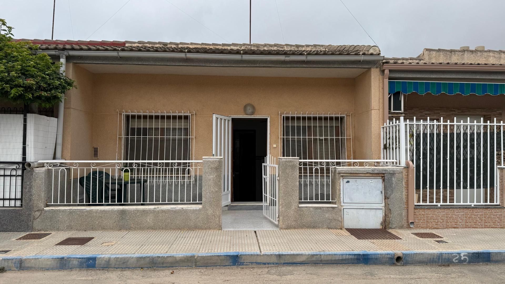 Exterior view of Single-family semi-detached for sale in San Pedro del Pinatar  with Terrace