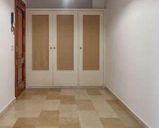 Bedroom of Flat to rent in  Sevilla Capital  with Air Conditioner, Heating and Balcony