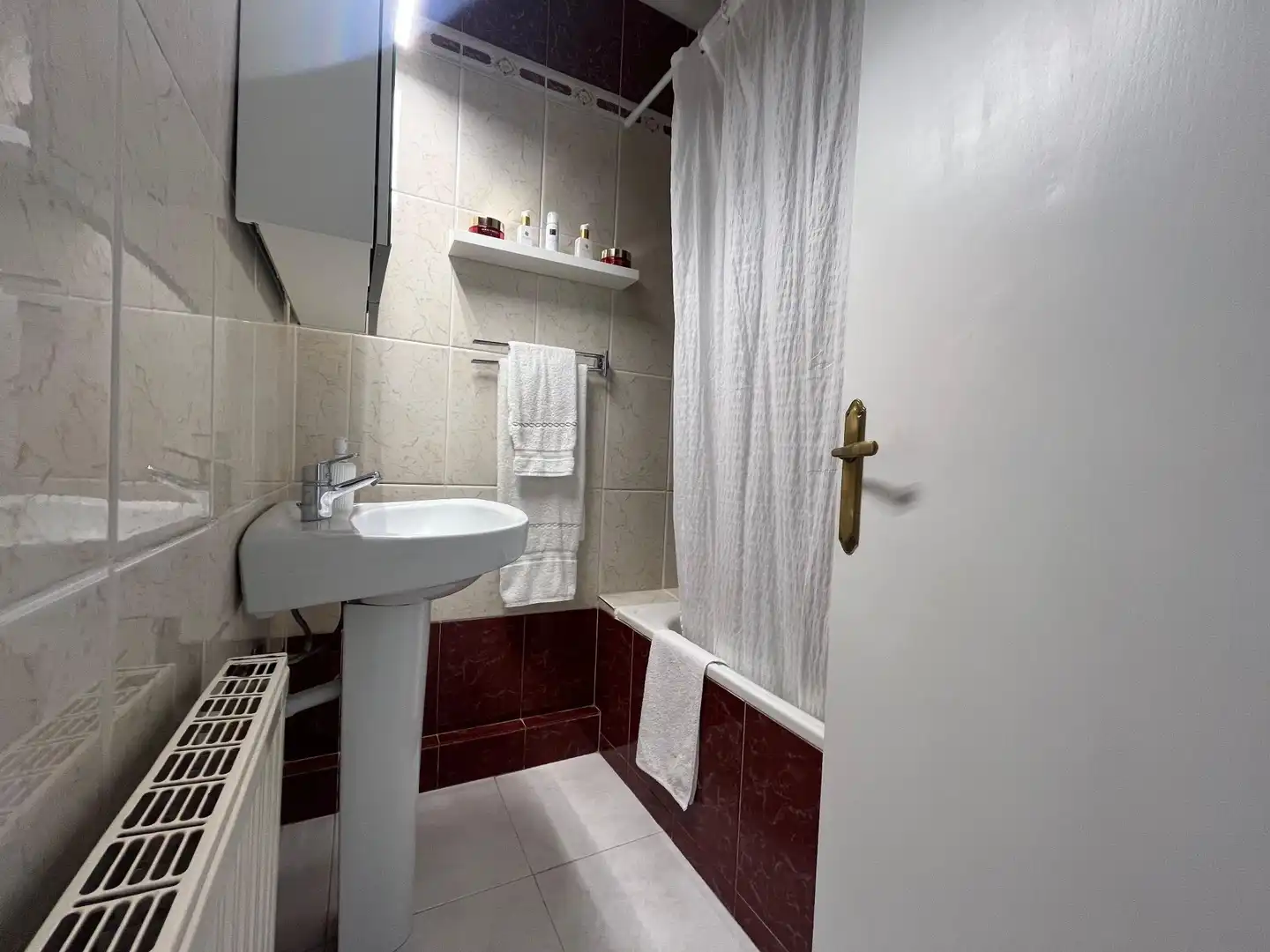 Bathroom of Flat for sale in Girona  with Heating