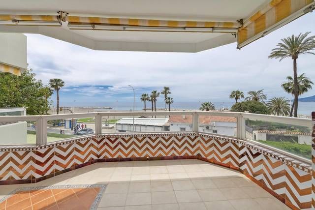 Piso en Venta en Paseo LAS ACACIAS en Pedregalejo - Morlaco