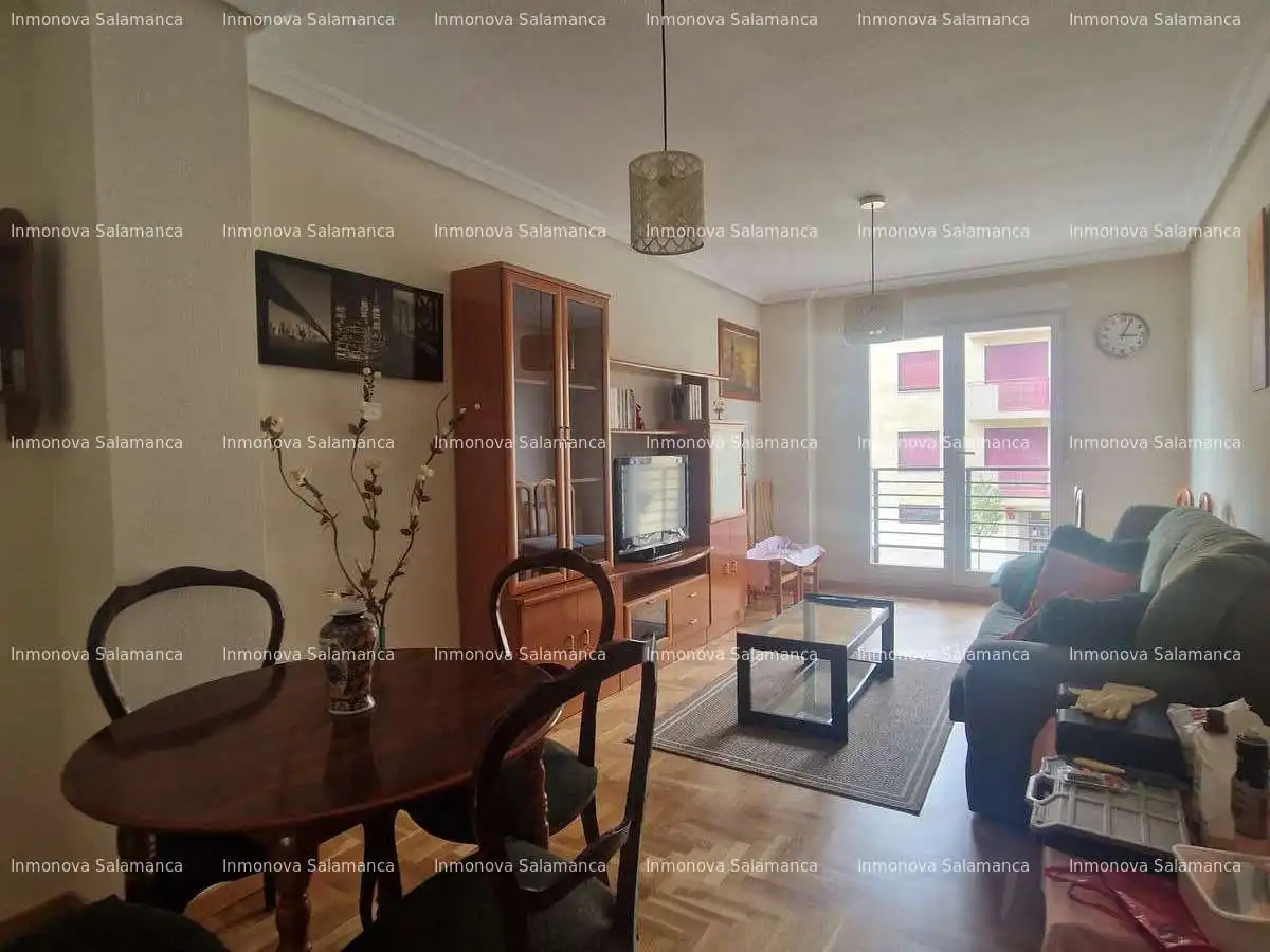 Flat with balcony to rent in Rollo - Puente Ladrillo