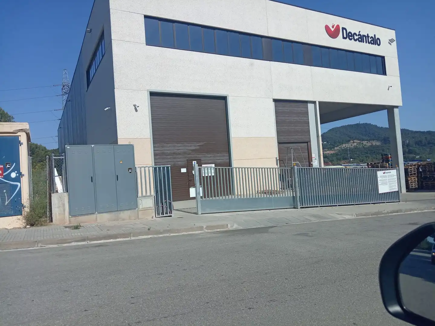 Exterior view of Industrial buildings for sale in Rubí