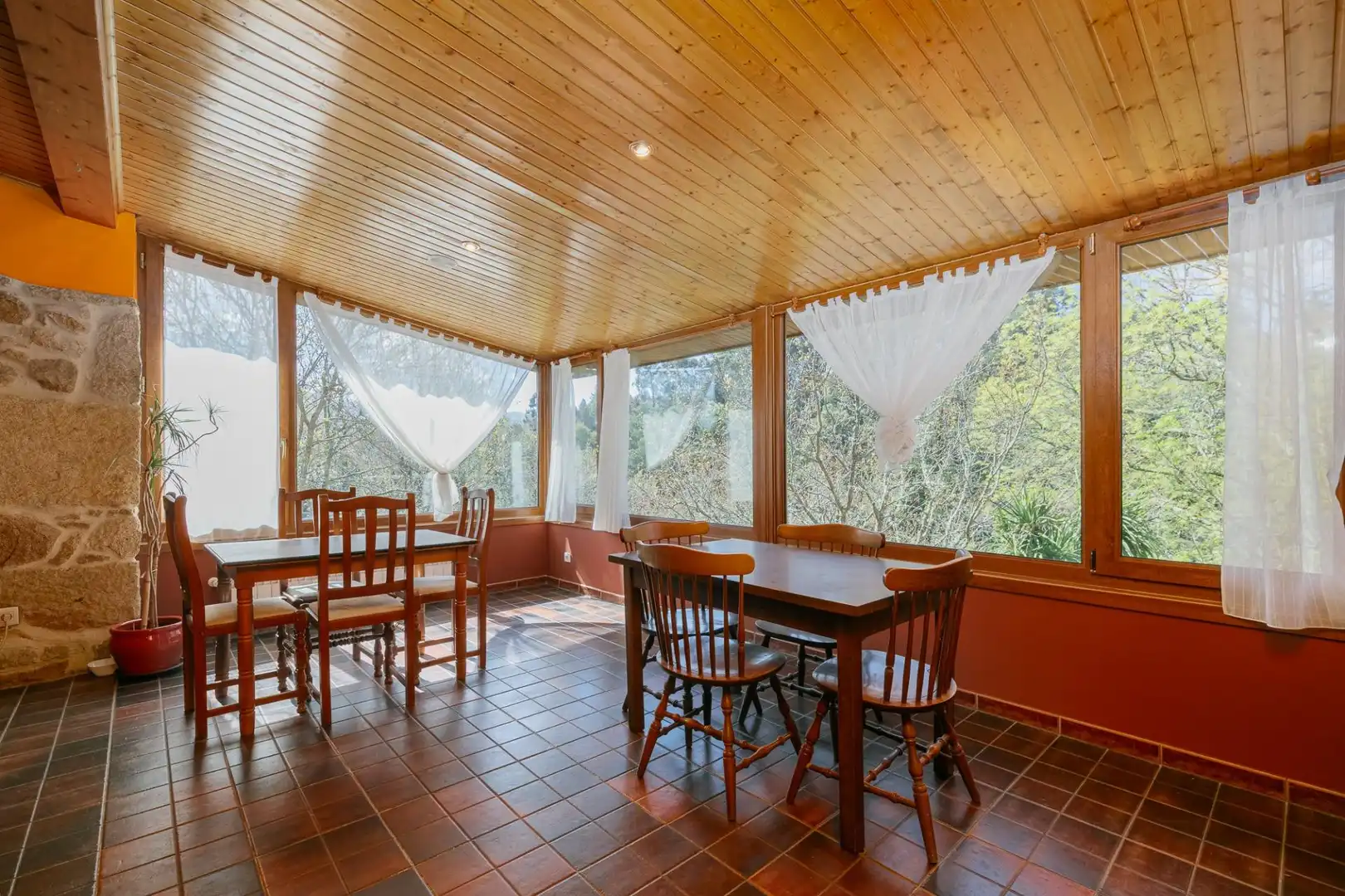 Dining room of Houses for sale in Arbo  with Heating, Private garden and Storage room