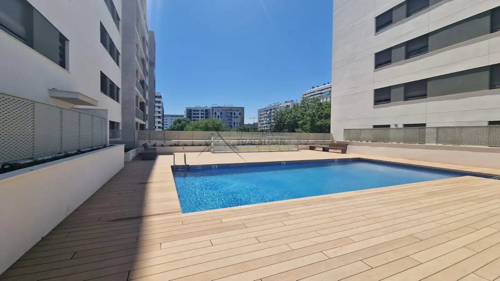 Piscina de Pis de lloguer en Valencia amb Aire condicionat, Parquet i Balcó