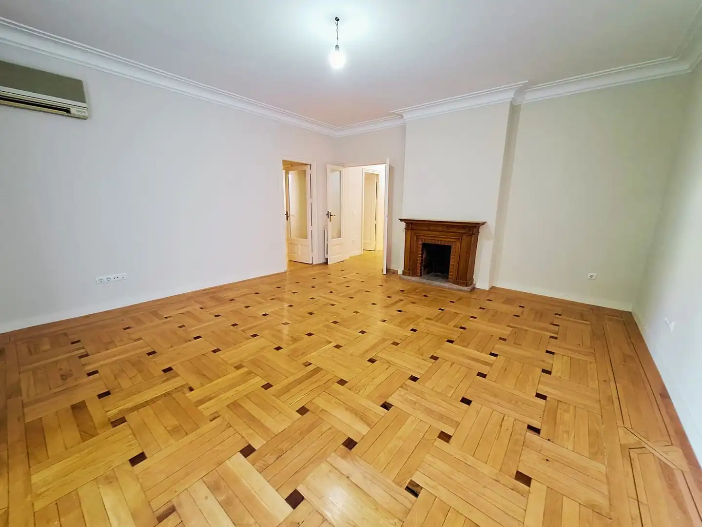 Wohnung zur Miete in Orense, Cuatro Caminos - Azca