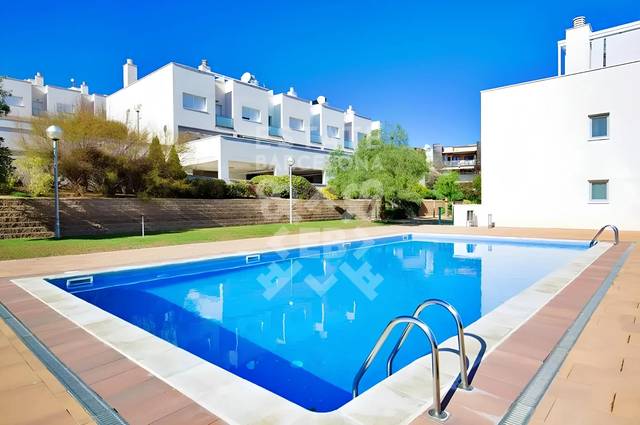 Casa adosada en Venta en Avinguda Sa Boadella, 11 en Santa Clotilde