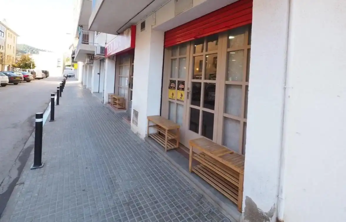 Local comercial en venta en Sant Cebrià de Vallalta, imagen 3