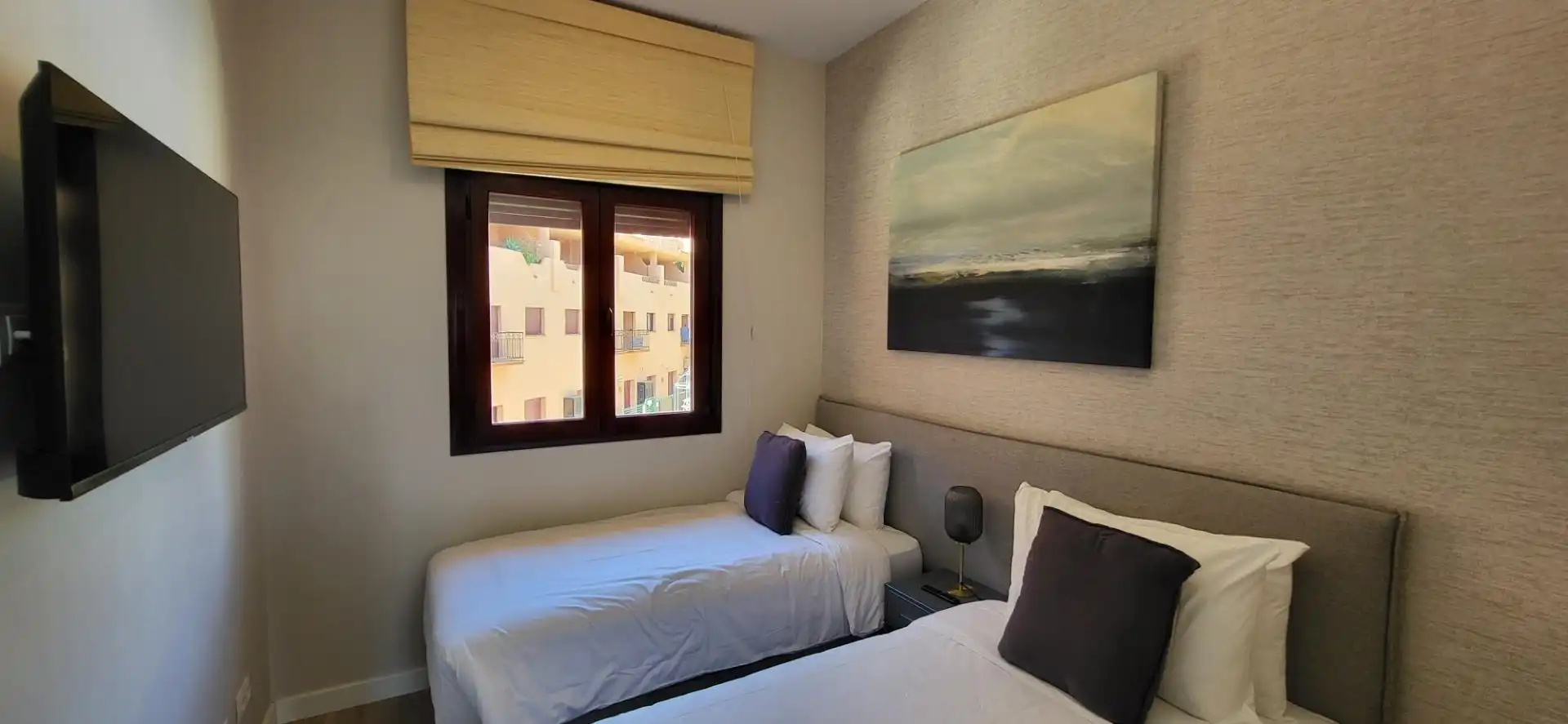 Dormitori de Apartament en venda en Benahavís amb Aire condicionat, Calefacció i Jardí privat
