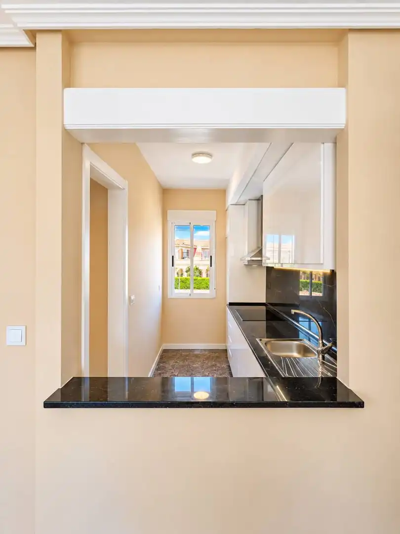 Bungalow with pool for sale in Av. de California, imagen 10