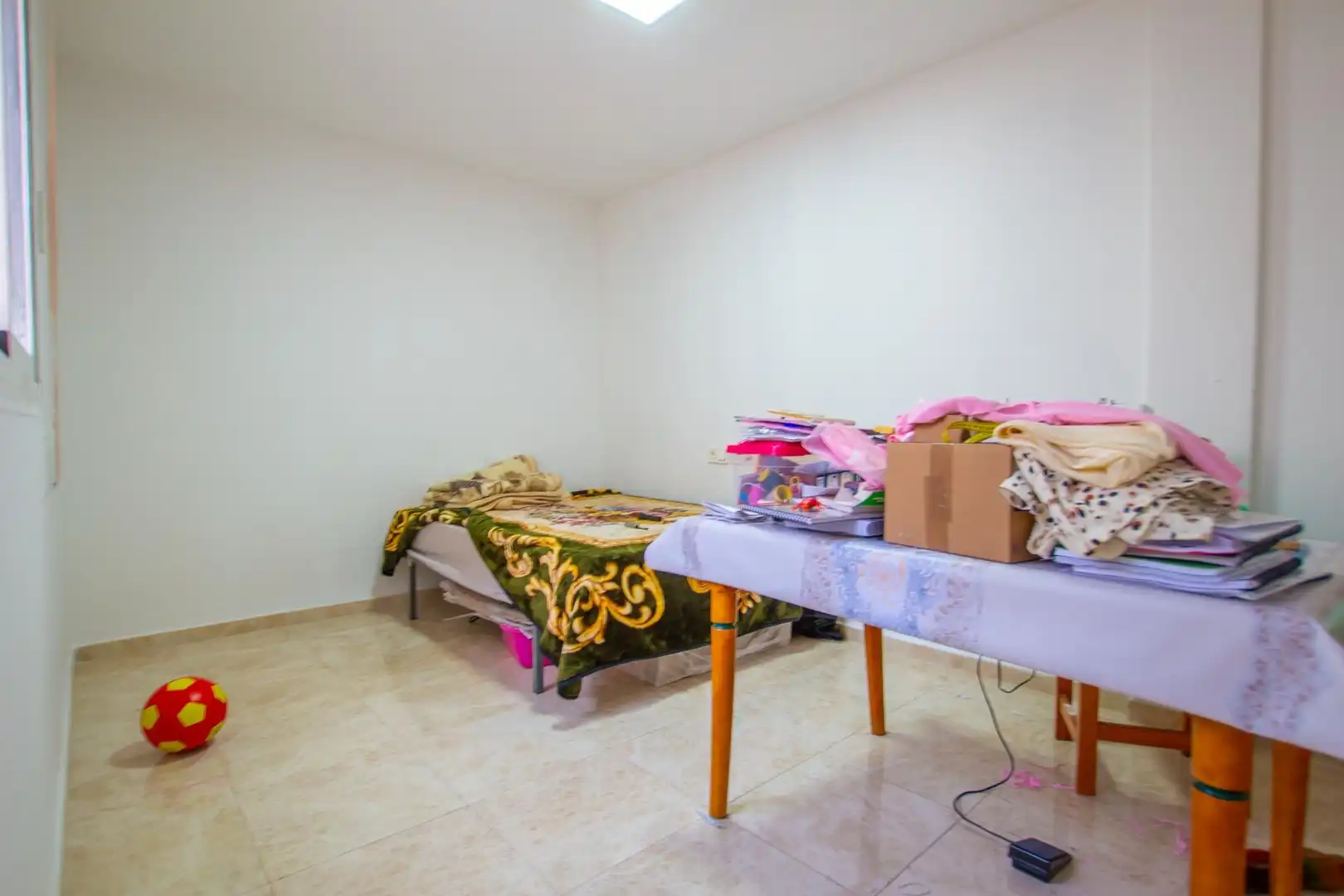 Bedroom of Flat for sale in Casco Antiguo