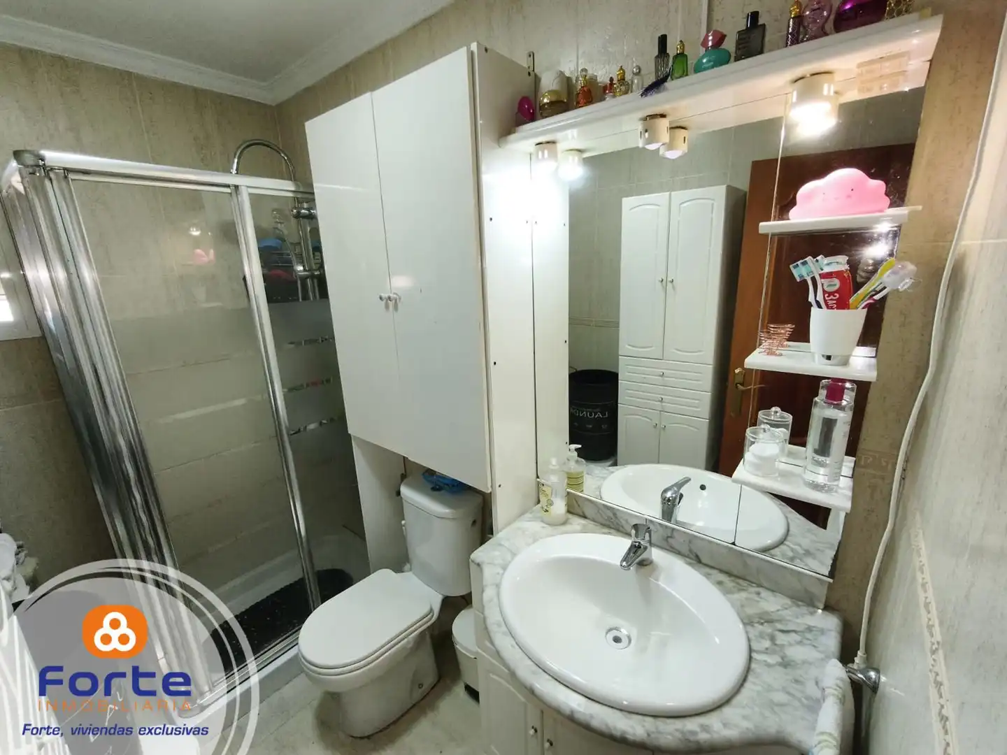 Baño de Piso en venta en Córdoba con Aire acondicionado y Calefacción