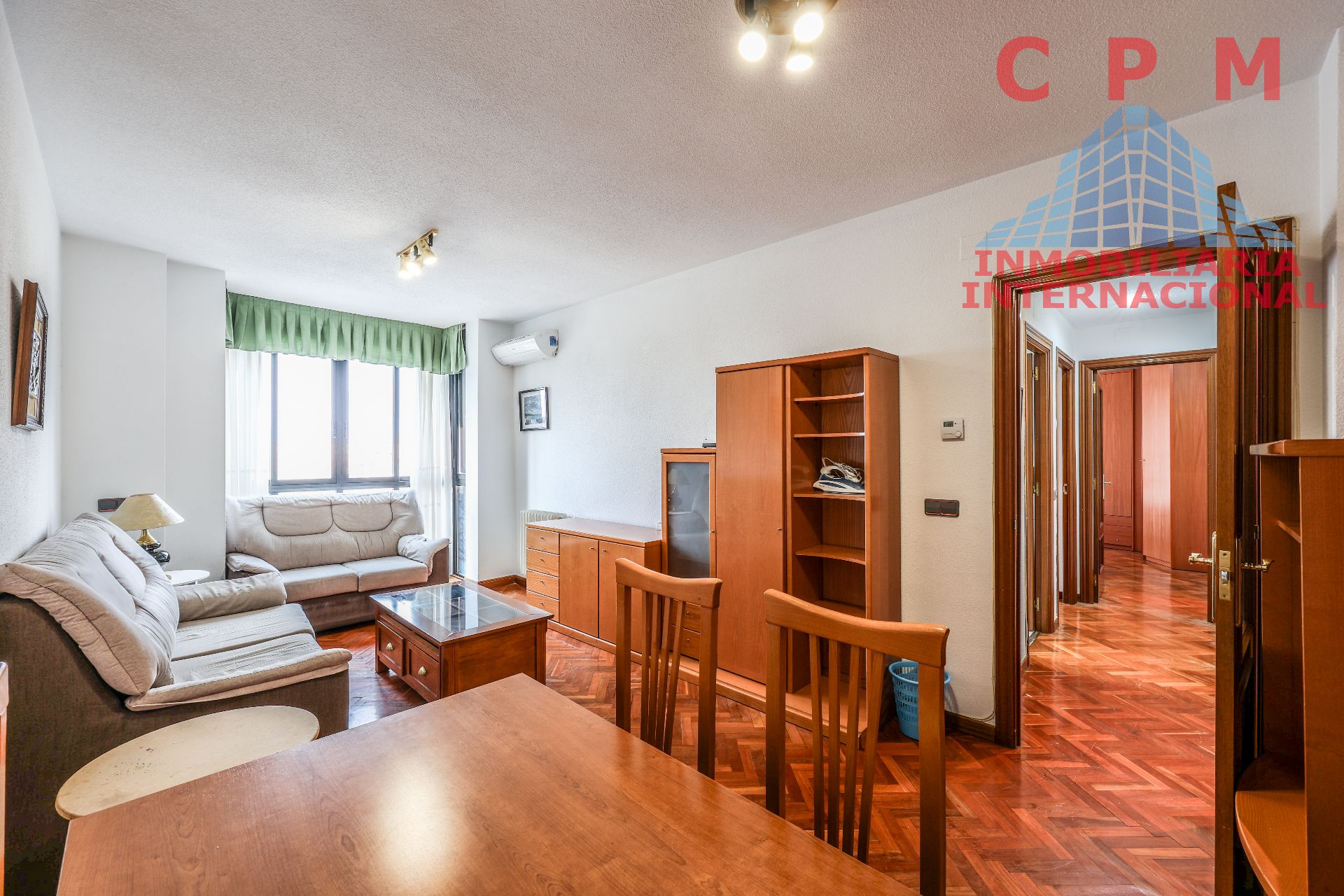 Sala d'estar de Pis de lloguer en  Madrid Capital amb Aire condicionat, Calefacció i Parquet