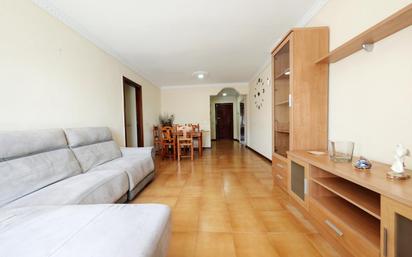 Sala d'estar de Pis en venda en San Bartolomé de Tirajana amb Moblat