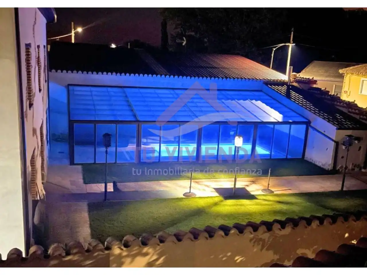 Jardín de Casa o chalet en venta en Bustillo de la Vega con Jardín privado, Piscina y Amueblado