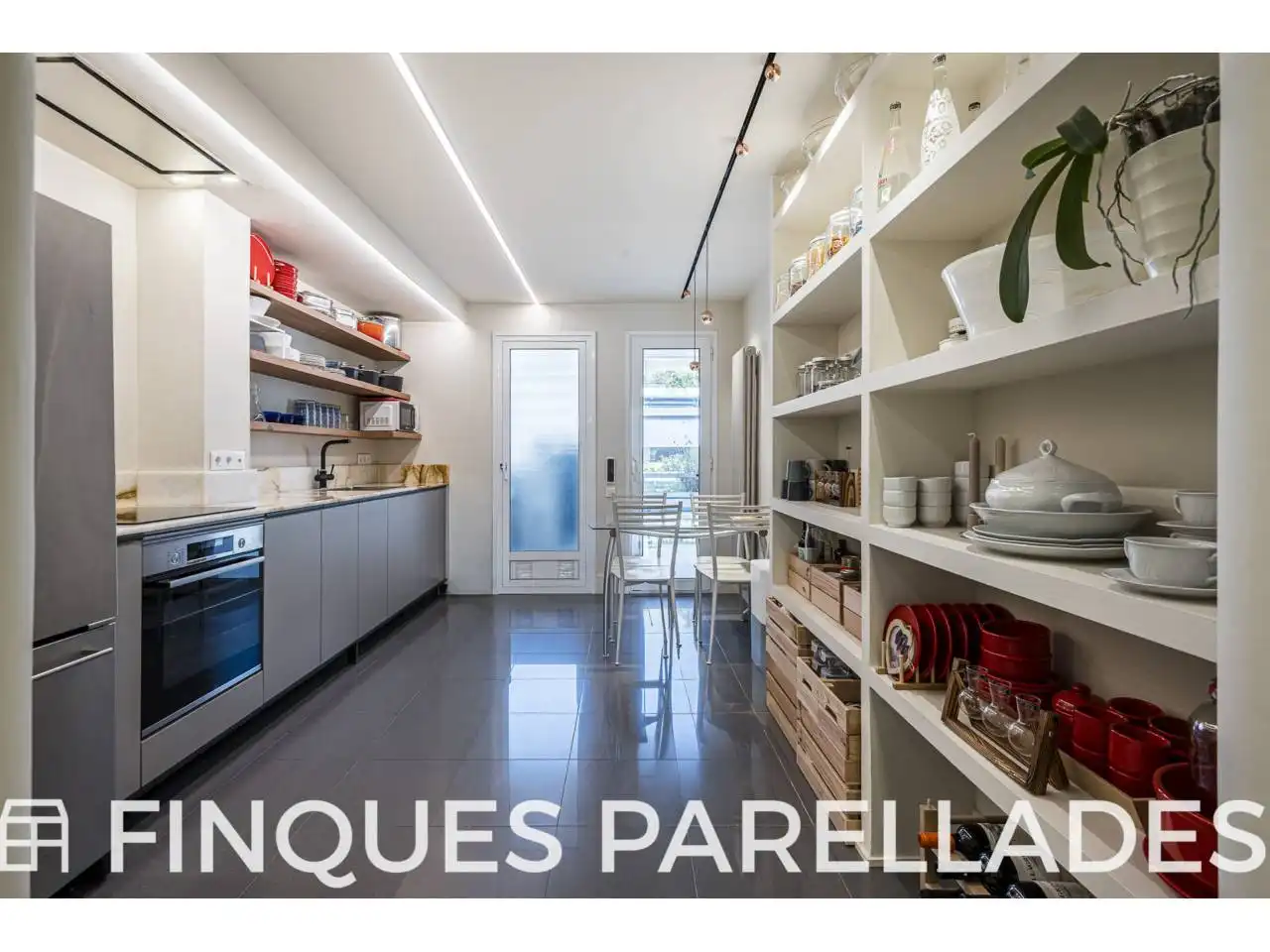 Kitchen of Flat for sale in Sitges  with Air Conditioner, Heating and Terrace