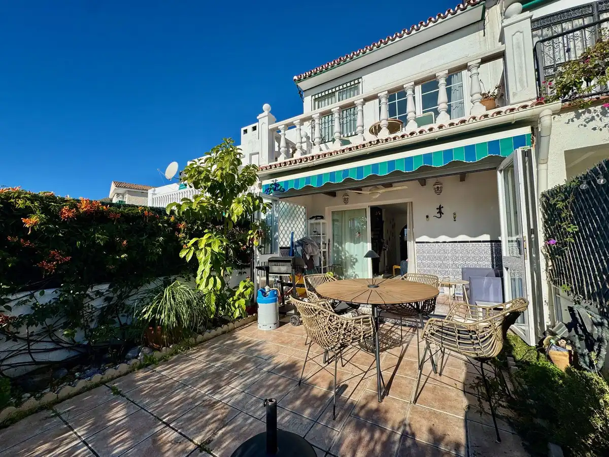 Terraza de Casa adosada en venta en Benalmádena con Aire acondicionado, Terraza y Piscina comunitaria