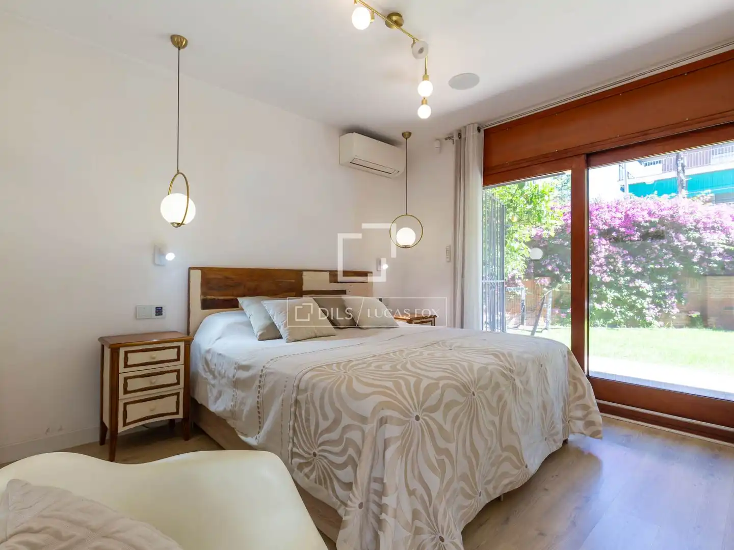 Habitación de Piso en venta en Esplugues de Llobregat con Aire acondicionado, Calefacción y Jardín privado