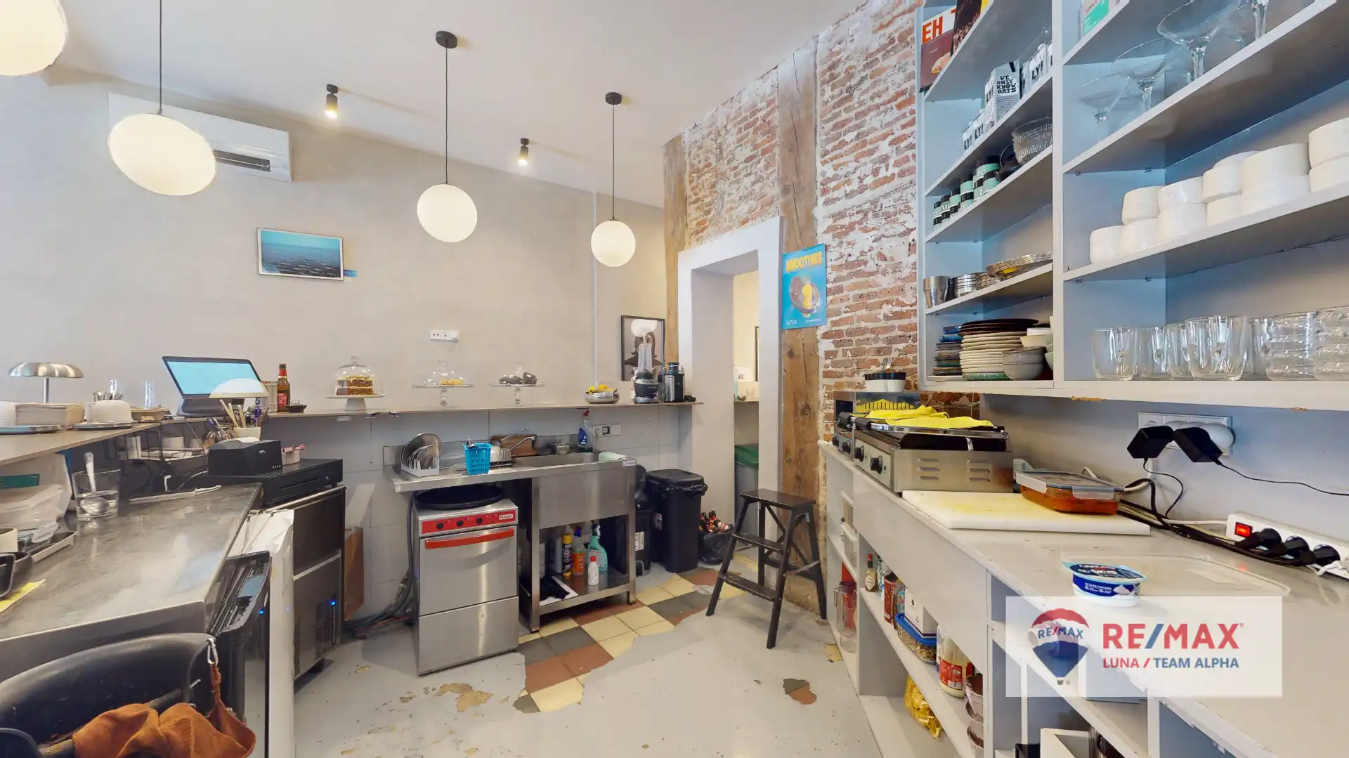 Cocina de Local en traspaso en Madrid con Aire acondicionado, Calefacción y Parquet