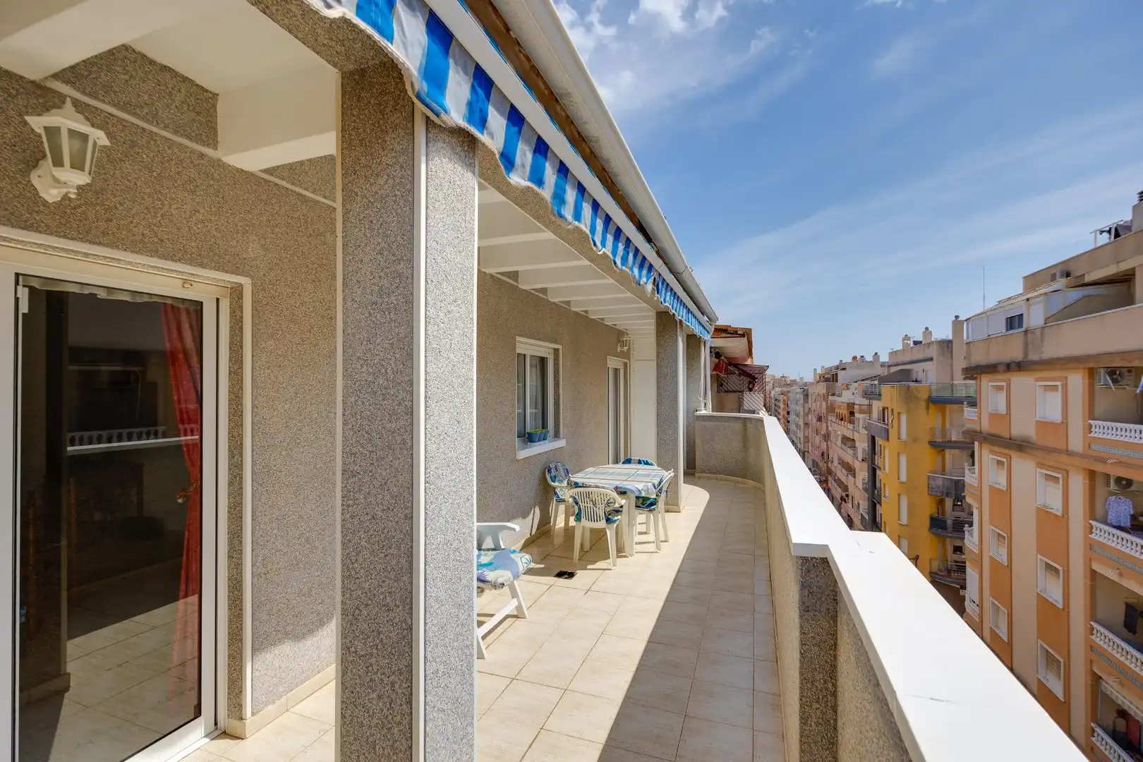 Terraza de Ático en venta en Torrevieja con Aire acondicionado, Terraza y Amueblado