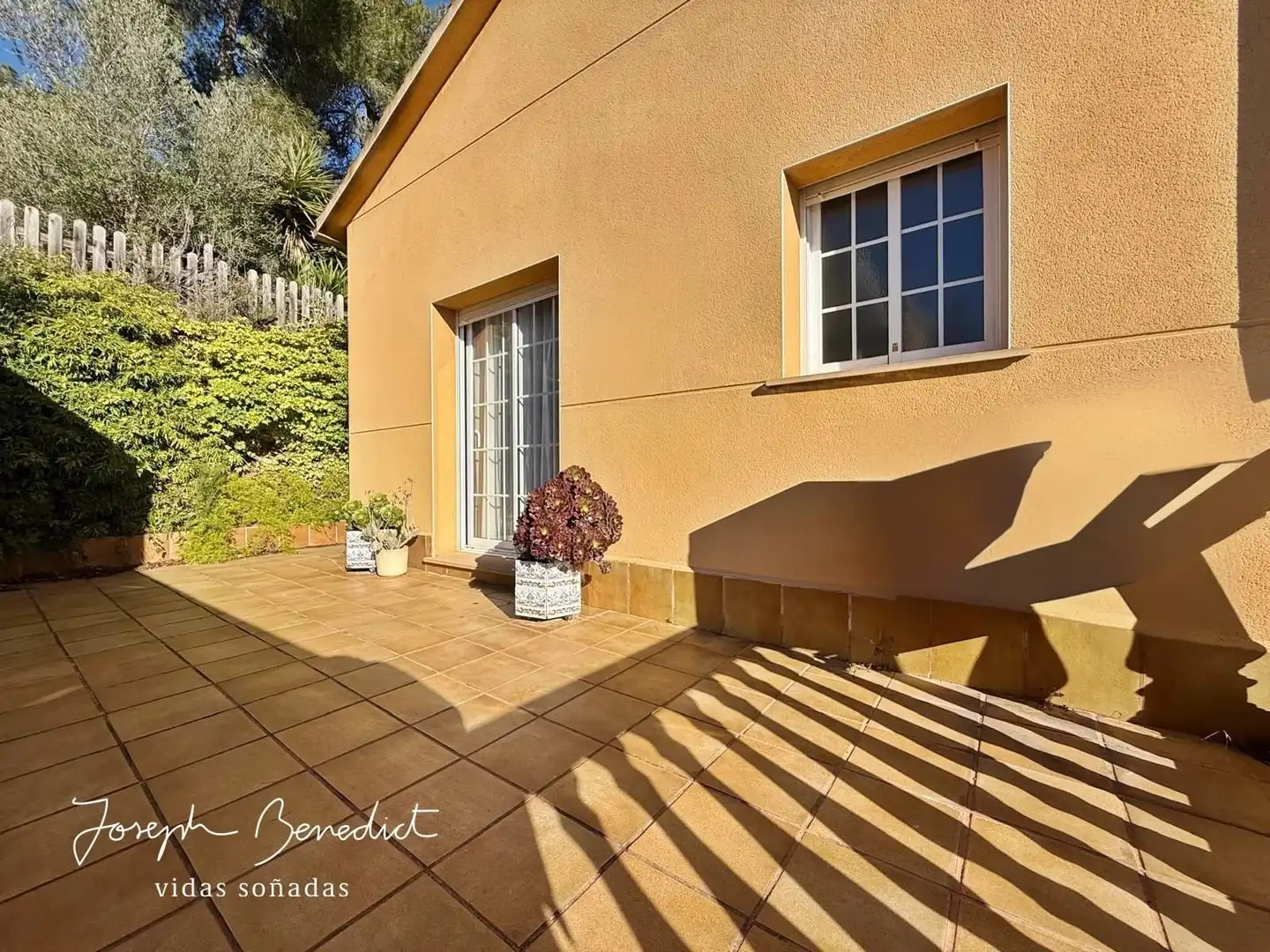 Garden of Houses for sale in Begues  with Air Conditioner, Heating and Private garden