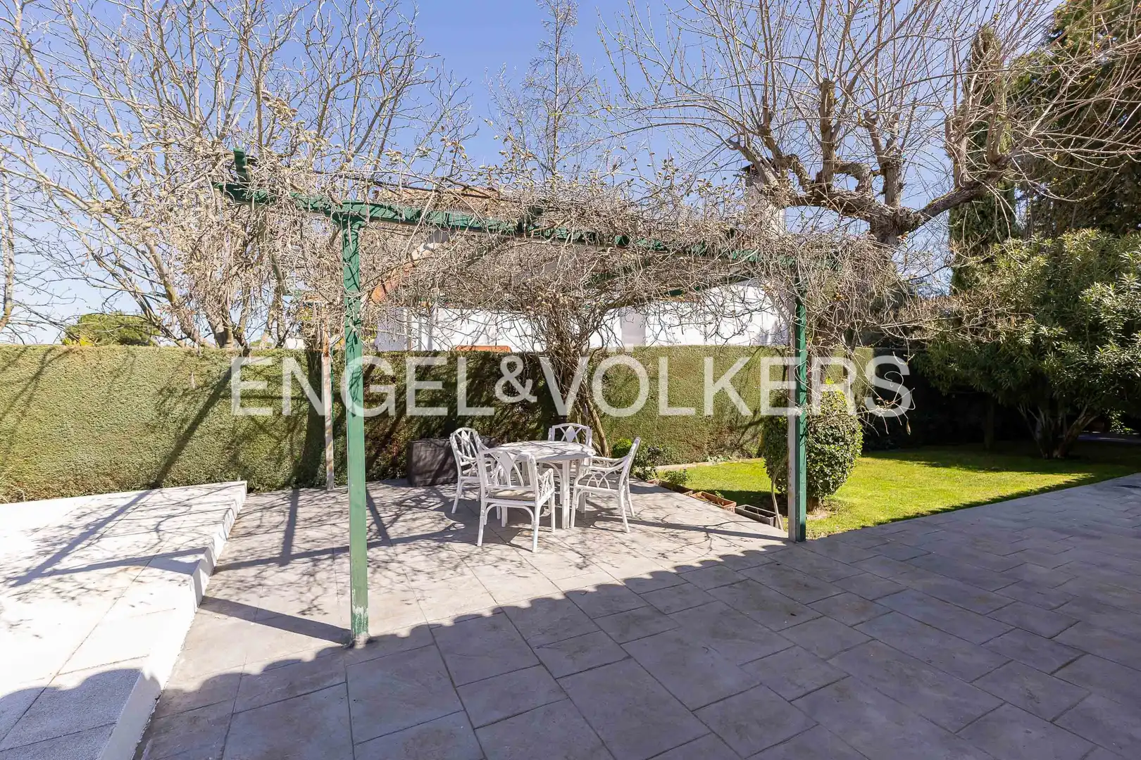 Terrassa de Casa o xalet en venda en Boadilla del Monte amb Aire condicionat, Calefacció i Jardí privat