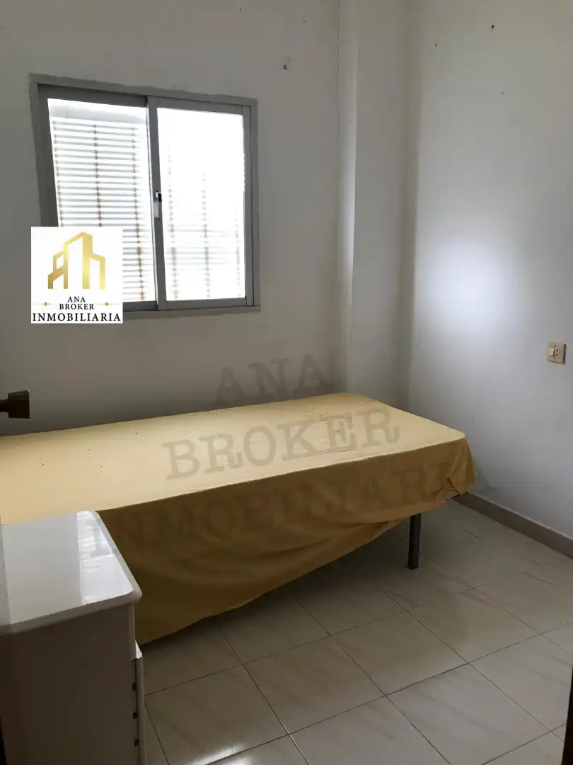 Habitación de Apartamento en venta en Cortes de la Frontera con Amueblado