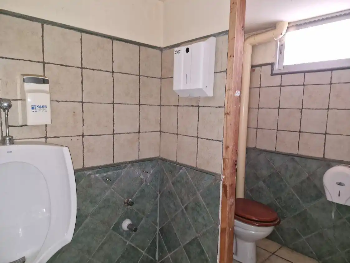 Baño de Local en venta en Torrelavega 