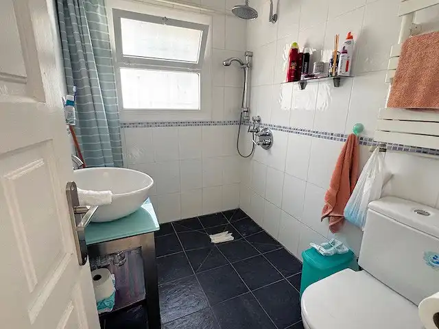 Baño de Casa o chalet en venta en L'Escala con Aire acondicionado, Calefacción y Jardín privado