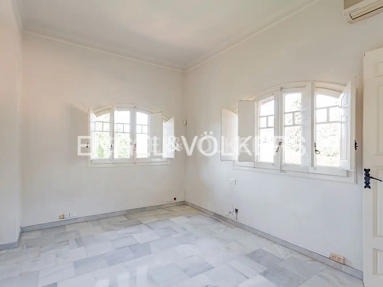 Houses for sale in Sant Cugat del Vallès  with Air Conditioner, Heating and Private garden
