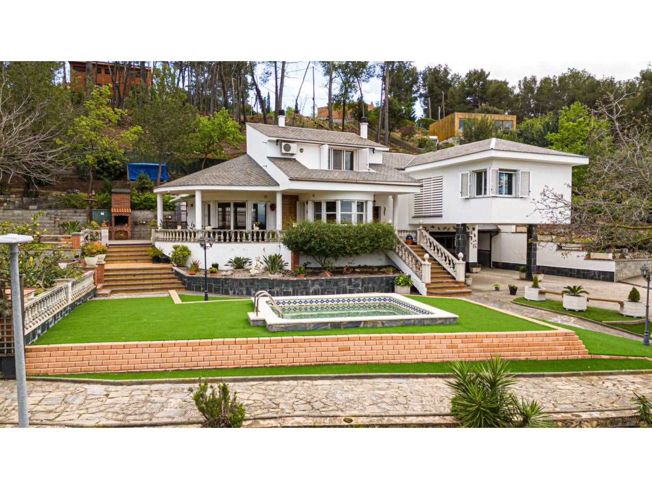 Vista exterior de Casa o chalet en venta en Corbera de Llobregat con Aire acondicionado, Calefacción y Jardín privado