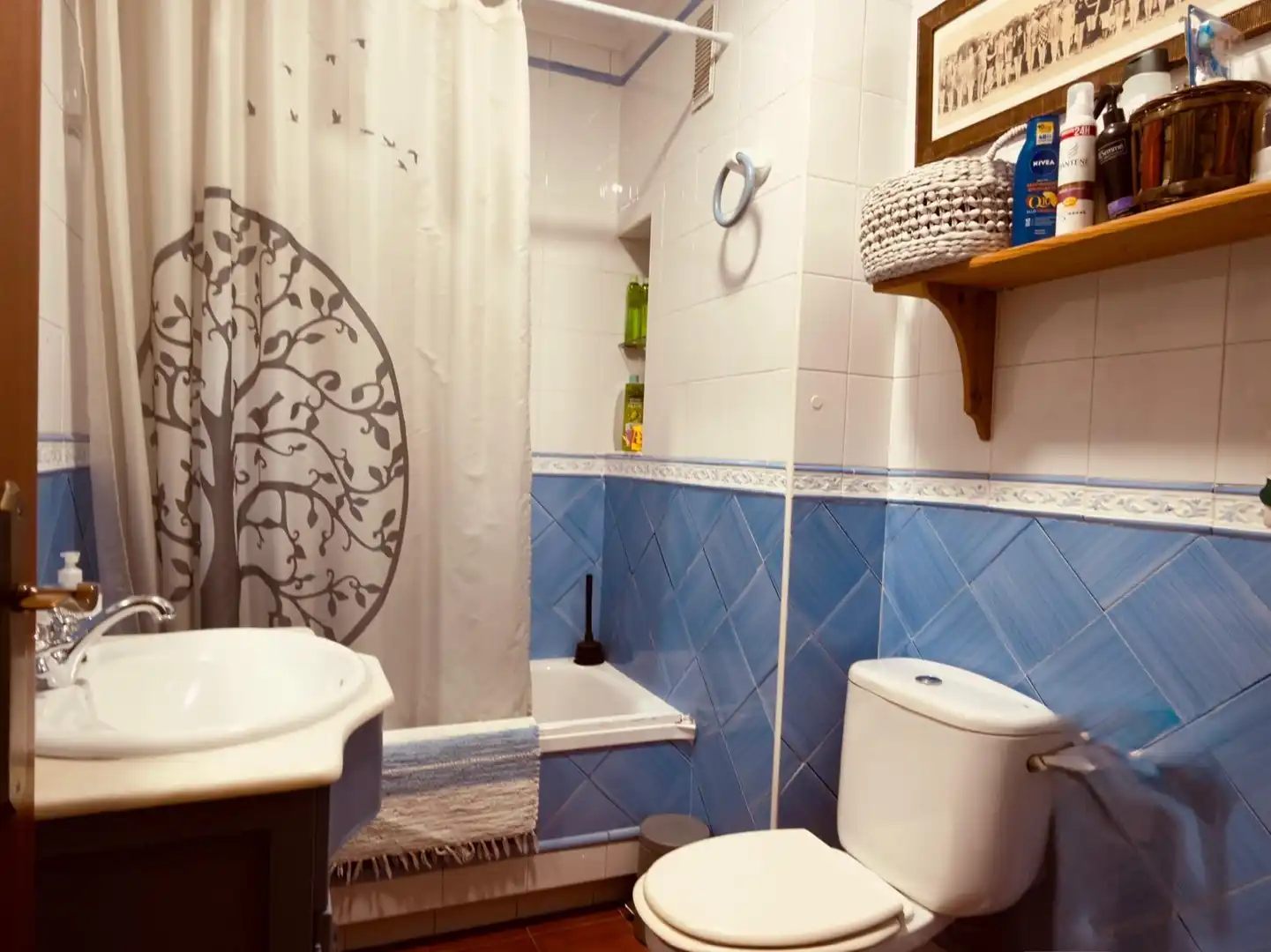 Bathroom of Flat for sale in Sevilla