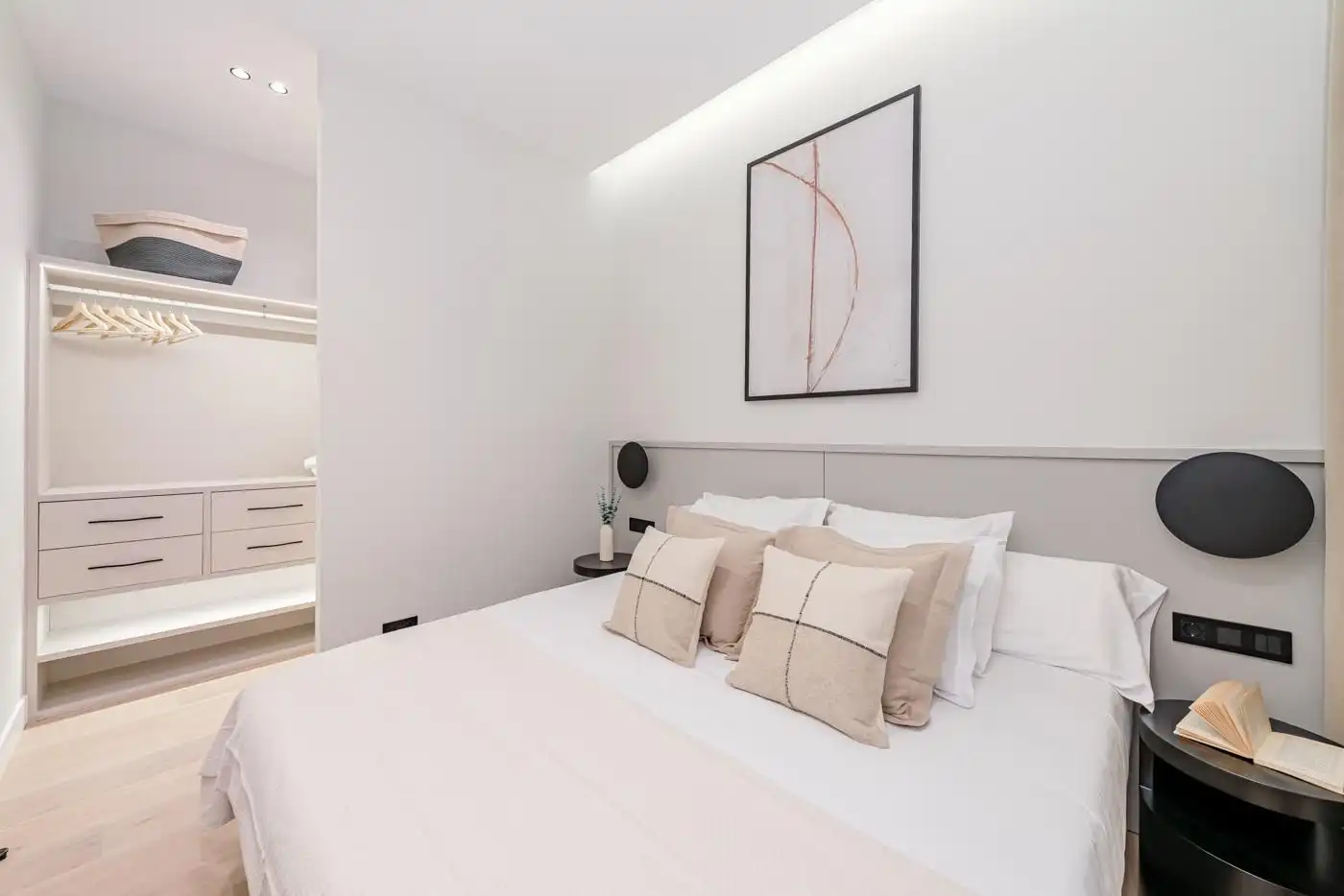 Schlafzimmer von Wohnung zum Verkauf in Madrid mit Klimaanlage und Heizung