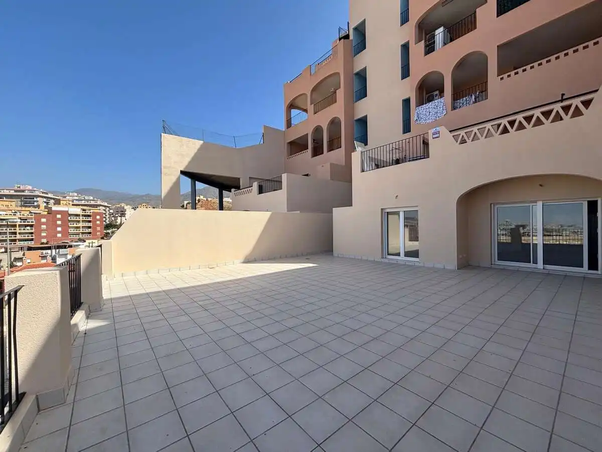 Terrassa de Pis en venda en Roquetas de Mar amb Aire condicionat, Terrassa i Piscina comunitària