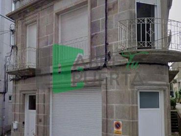 Chalet con jardín en venta en O Carballiño