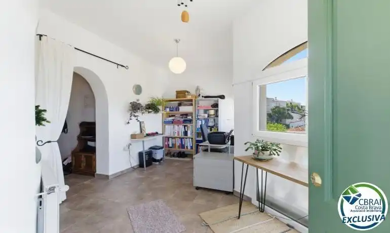 House with pool for sale in Carrer Carrer Bèlgica 174, imagen 6