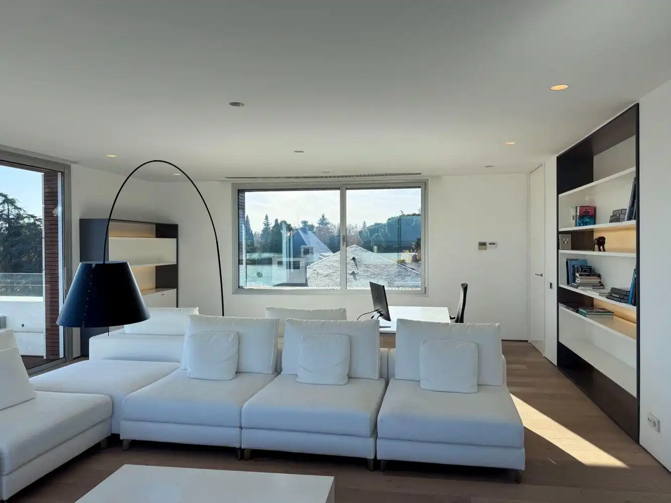Living room of Houses for sale in Madrid  with Air Conditioner, Heating and Private garden
