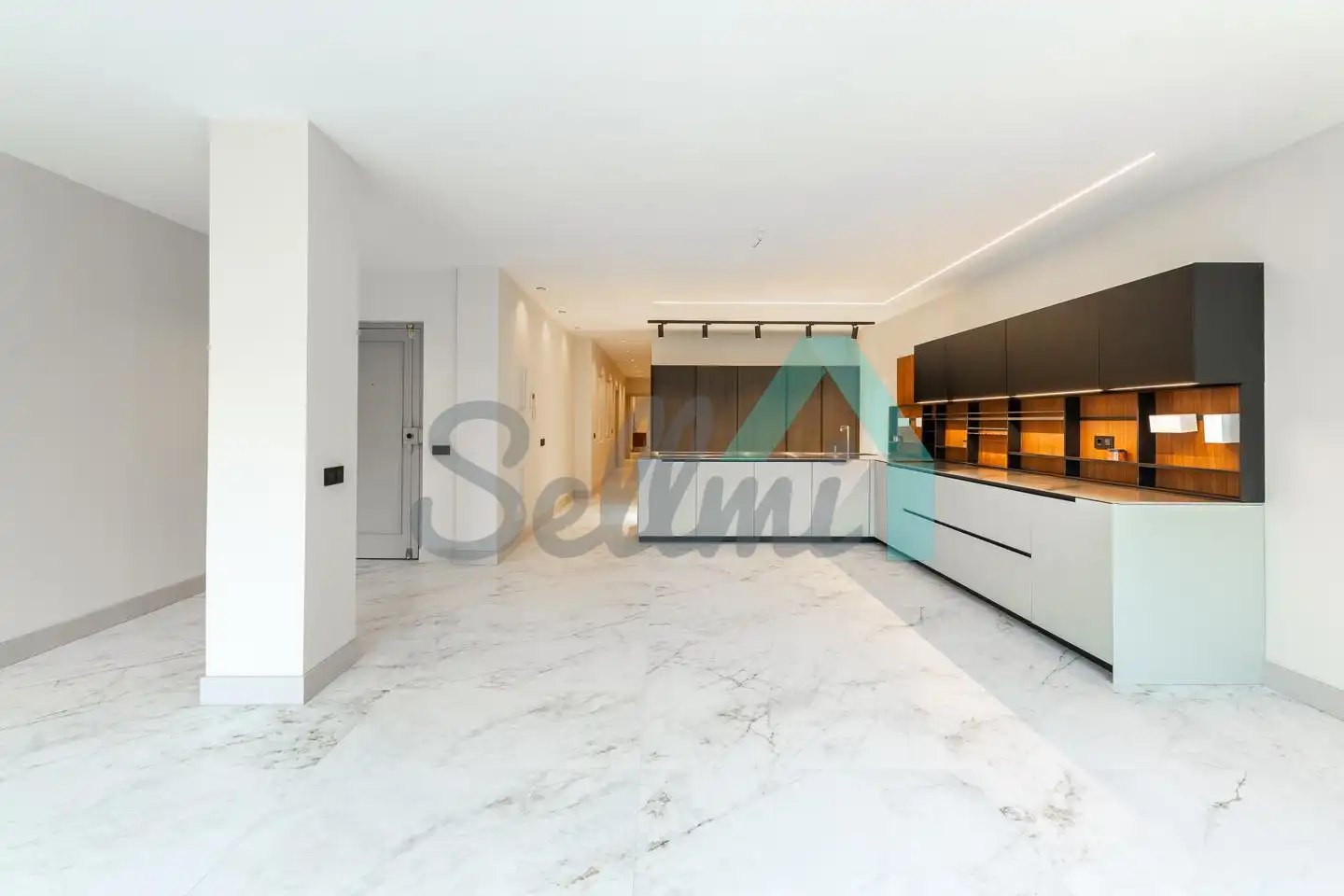 Piso en venta en Oviedo  con Calefacción, Trastero y Balcón