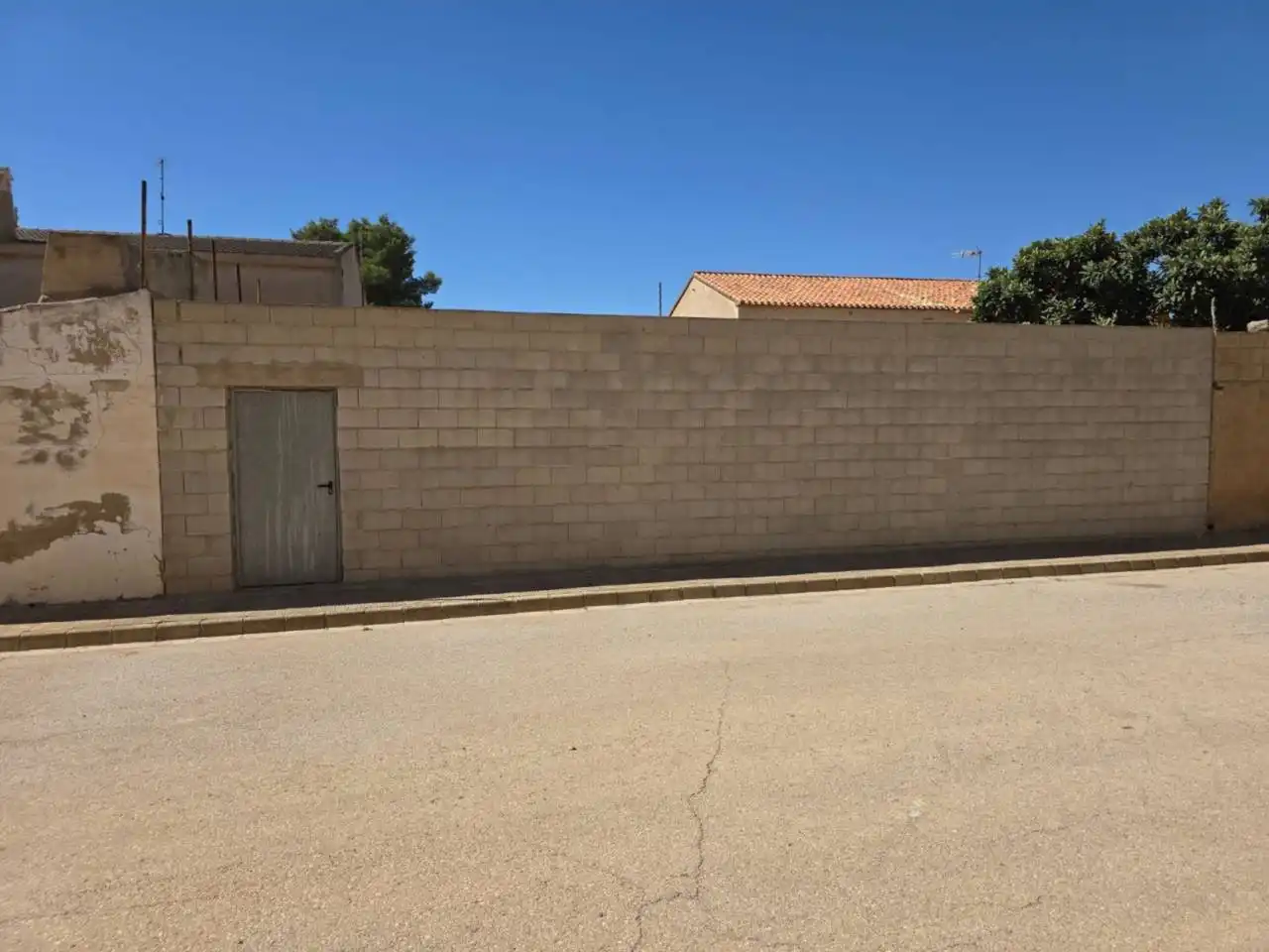 Residential land for sale in Abengibre