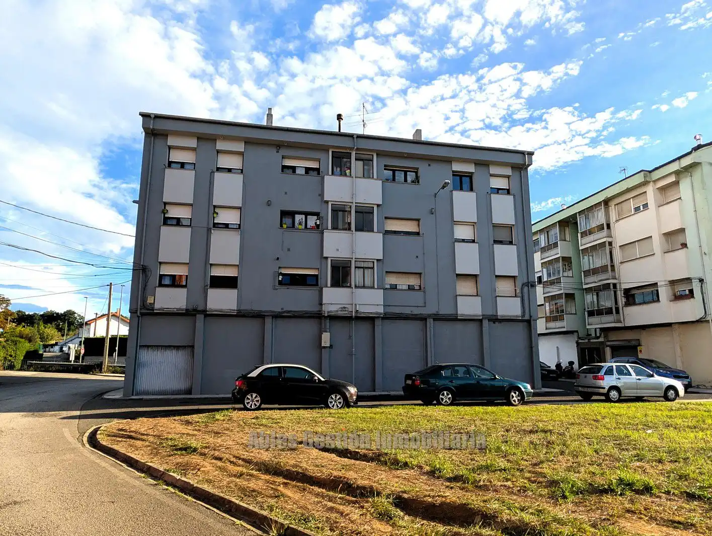 Außenansicht von Wohnung zum Verkauf in Siero mit Heizung und Terrasse