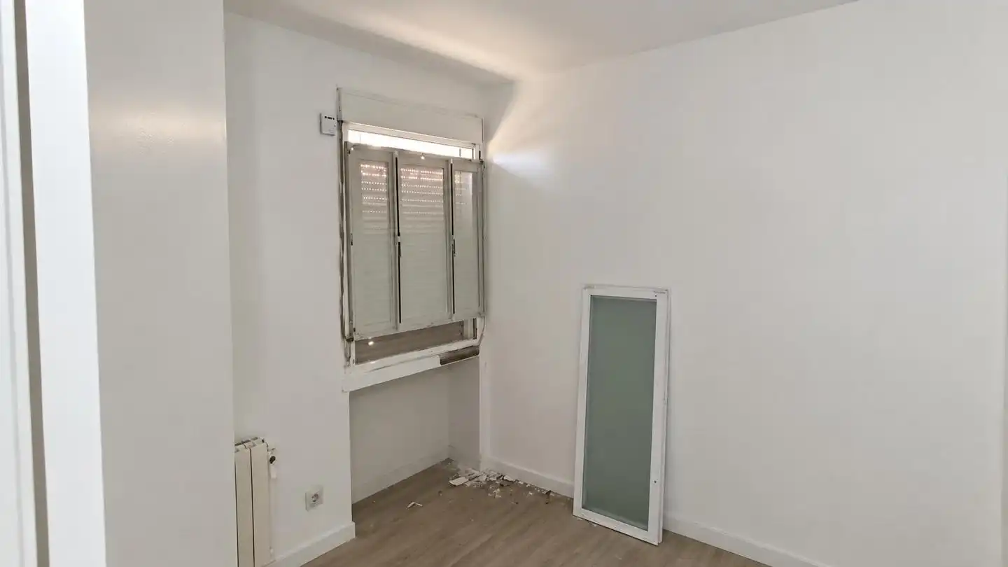 Habitación de Planta baja en venta en Madrid