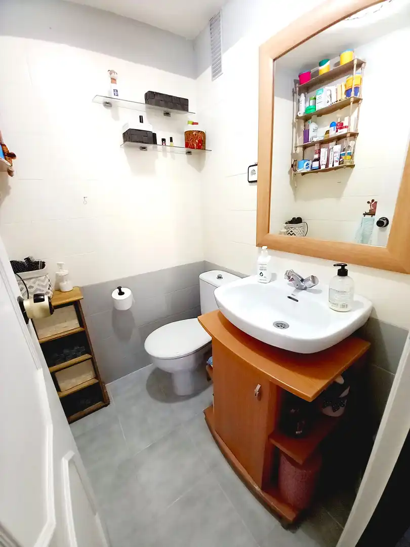 Baño de Ático en venta en Benidorm con Aire acondicionado, Terraza y Amueblado