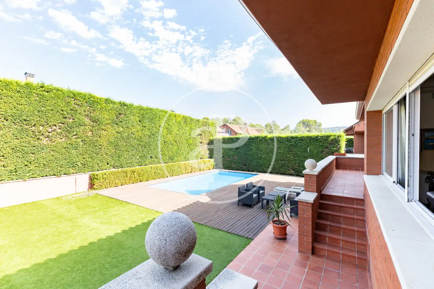 Swimming pool of Houses for sale in Sant Cugat del Vallès  with Air Conditioner, Heating and Private garden