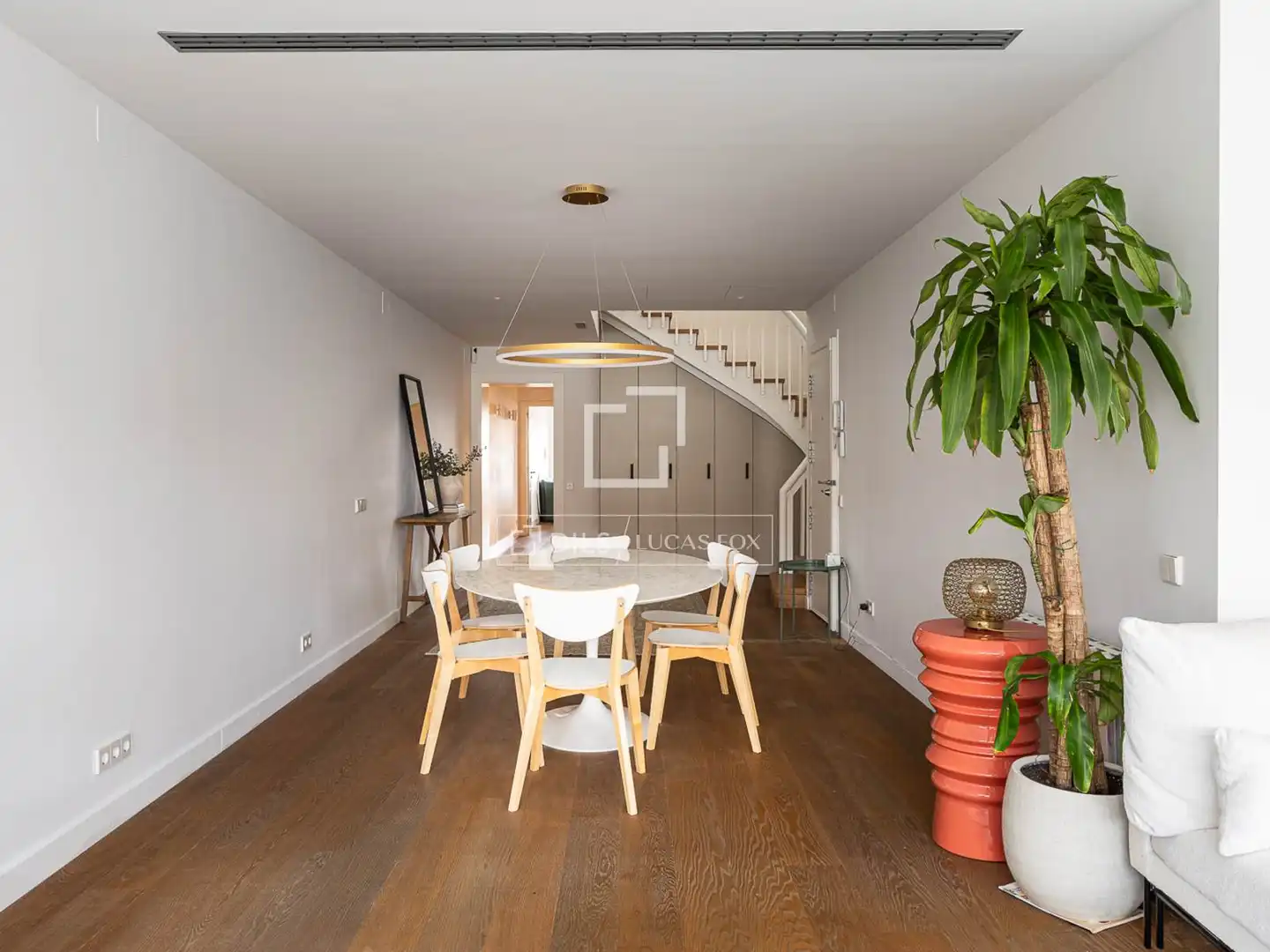 Esszimmer von Dachboden zum Verkauf in Barcelona mit Klimaanlage, Terrasse und Balkon