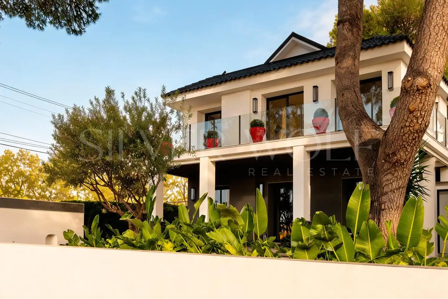 House with pool for sale in Passeig Mirador