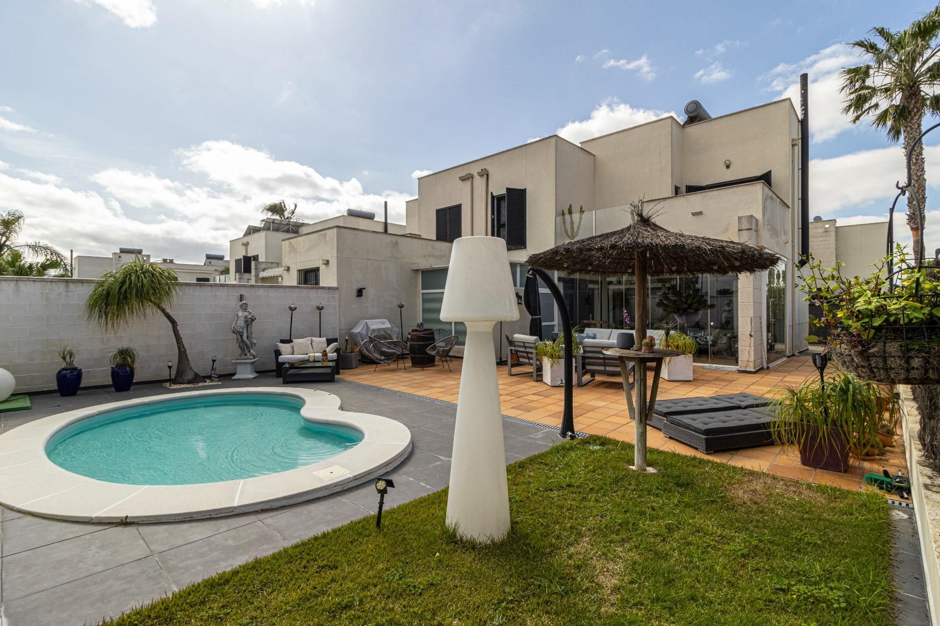 Swimming pool of Single-family semi-detached for sale in Jerez de la Frontera  with Air Conditioner, Terrace and Swimming Pool