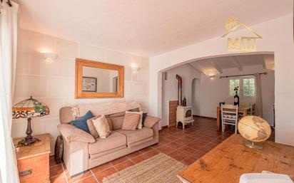 Living room of Single-family semi-detached for sale in Es Castell  with Air Conditioner, Terrace and Balcony