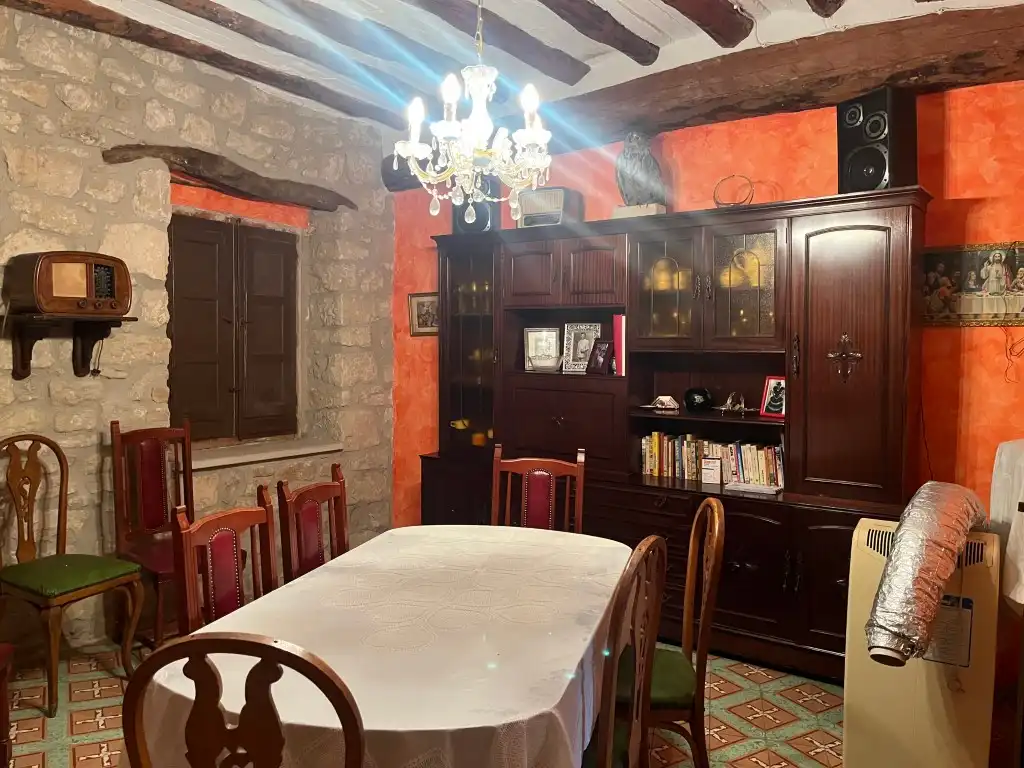 Comedor de Finca rústica en venta en Valdeltormo con Calefacción, Jardín privado y Terraza