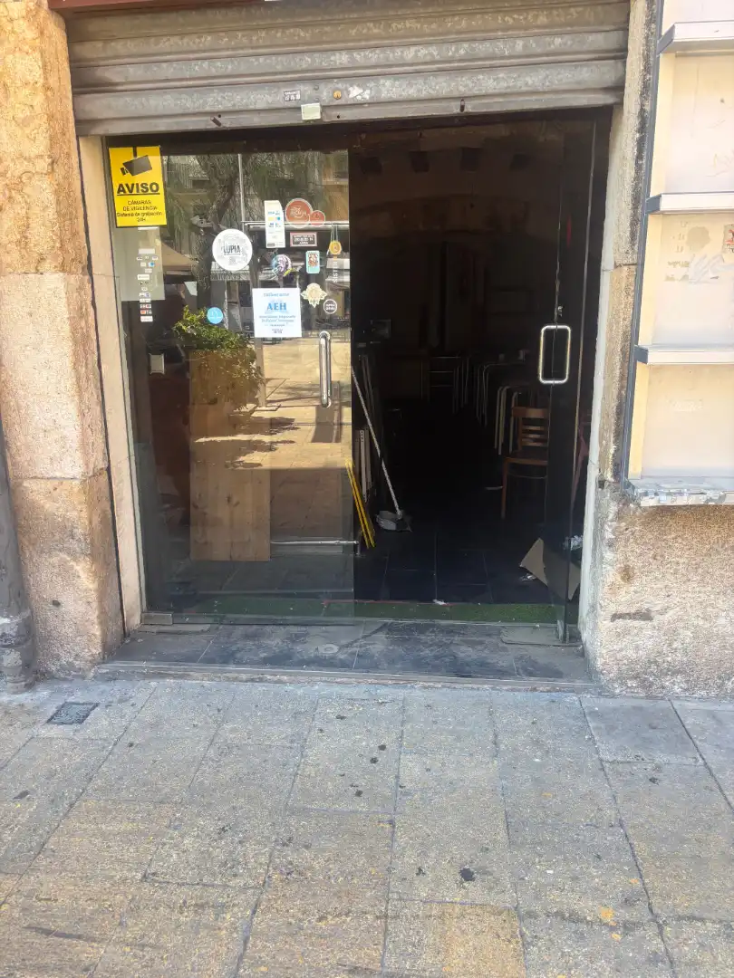 Local comercial en venda a Plaça de la Font 14